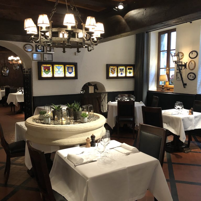 Les Armures (Genève) Quand estce qu'on mange?